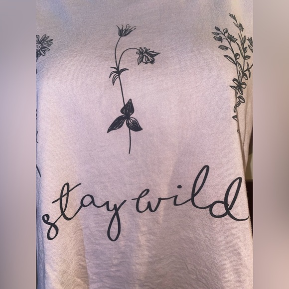 Pink Graphic Crop Top - Picture 2 of 4